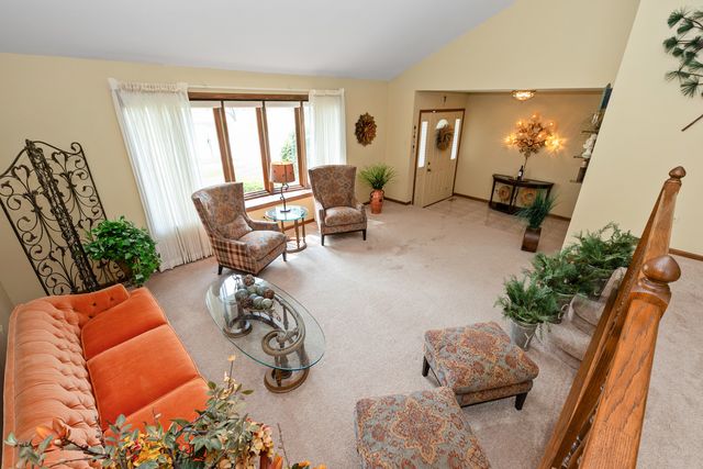 19243 Bernadine Street, Lansing, IL 60438