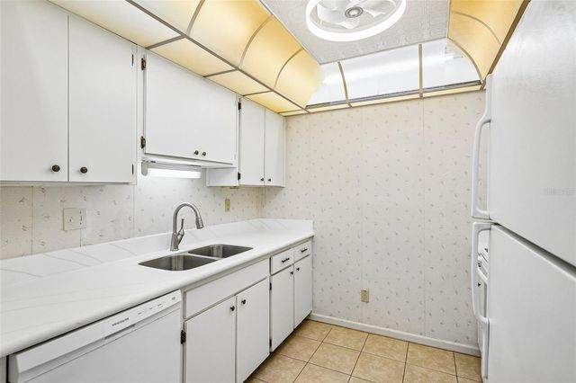 1902 DANDRIDGE STREET 29, Sun City Center, FL 33573