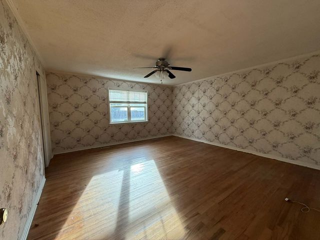 604 W Camelia Street, Geneva, AL 36340