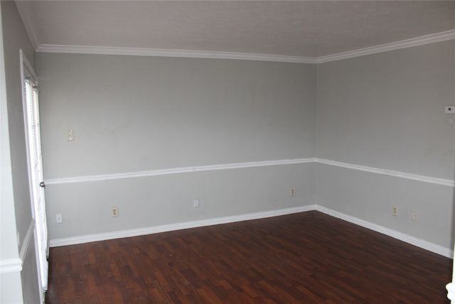 2710 Community Drive 209, Dallas, TX 75220