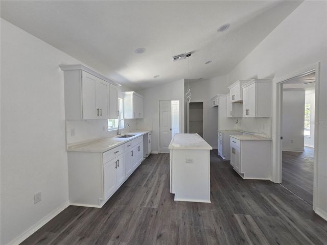 76 LOCUST LOOP, Ocala, FL 34472