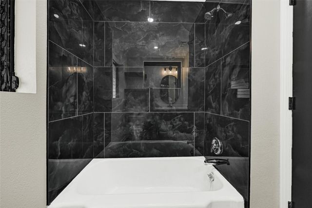 8931 Blankenship Drive, Houston, TX 77080