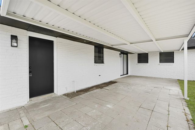 8931 Blankenship Drive, Houston, TX 77080