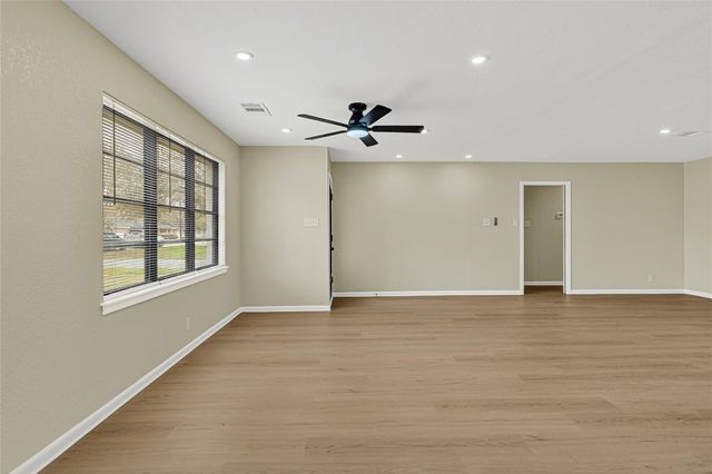 8931 Blankenship Drive, Houston, TX 77080