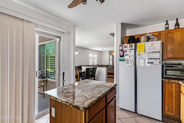 33198 N CAT HILLS Avenue, San Tan Valley, AZ 85144