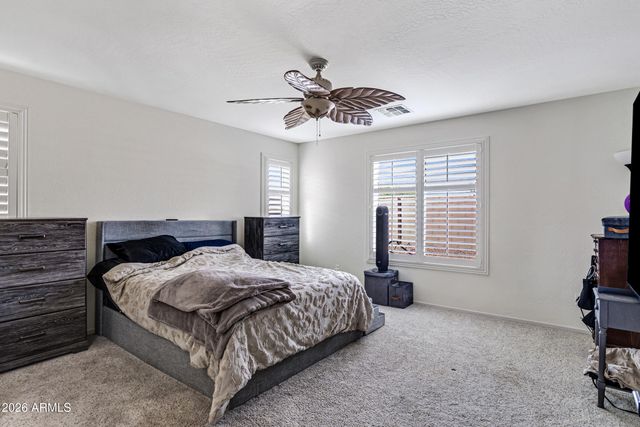 33198 N CAT HILLS Avenue, San Tan Valley, AZ 85144