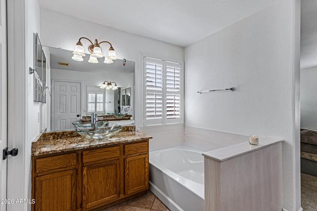 33198 N CAT HILLS Avenue, San Tan Valley, AZ 85144