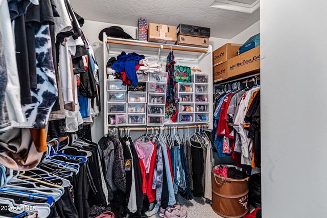 33198 N CAT HILLS Avenue, San Tan Valley, AZ 85144