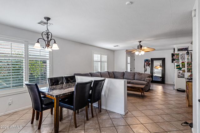 33198 N CAT HILLS Avenue, San Tan Valley, AZ 85144