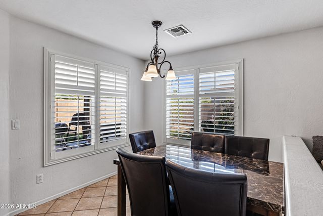 33198 N CAT HILLS Avenue, San Tan Valley, AZ 85144