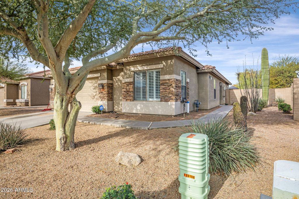 33198 N CAT HILLS Avenue, San Tan Valley, AZ 85144