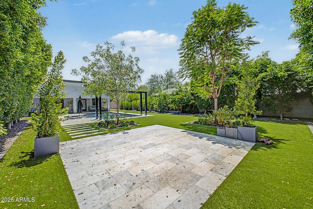 2312 E Curnow Drive, Phoenix, AZ 85016