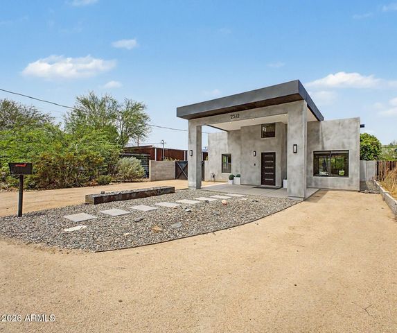 2312 E Curnow Drive, Phoenix, AZ 85016