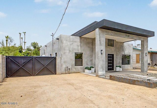 2312 E Curnow Drive, Phoenix, AZ 85016