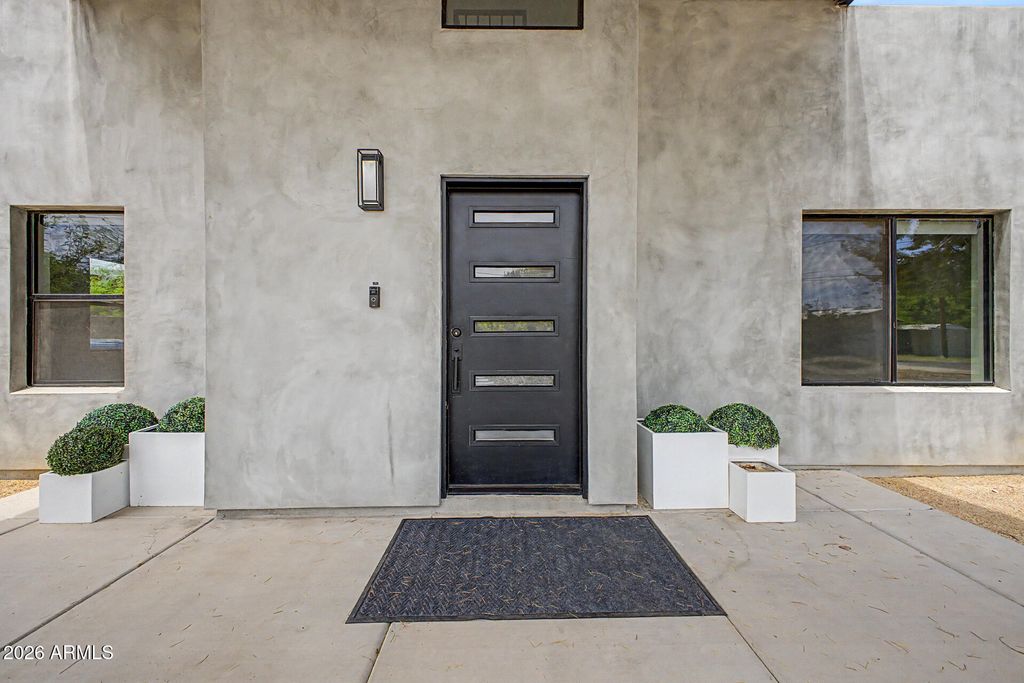 2312 E Curnow Drive, Phoenix, AZ 85016