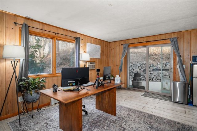 15908 N Azure Dr, Spokane, WA 99208