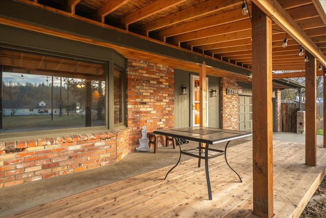 15908 N Azure Dr, Spokane, WA 99208