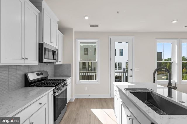 21764 DOLLIS HILL TER, Broadlands, VA 20148