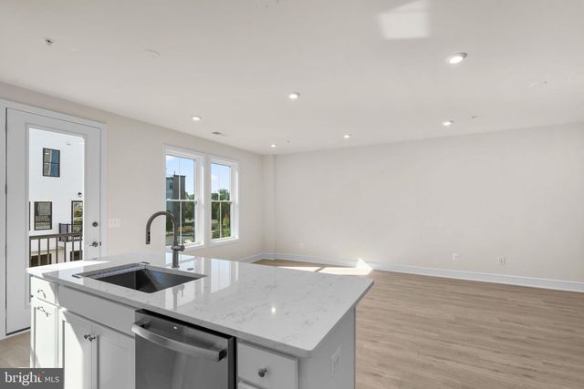 21764 DOLLIS HILL TER, Broadlands, VA 20148