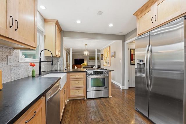 2105 W 50th Terrace, Mission Woods, KS 66205