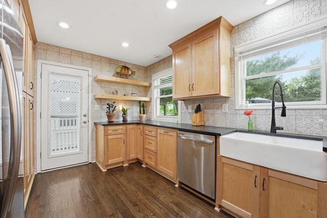 2105 W 50th Terrace, Mission Woods, KS 66205