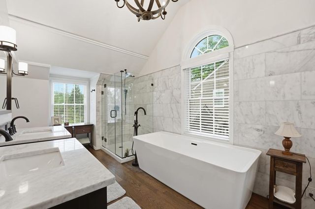 2105 W 50th Terrace, Mission Woods, KS 66205