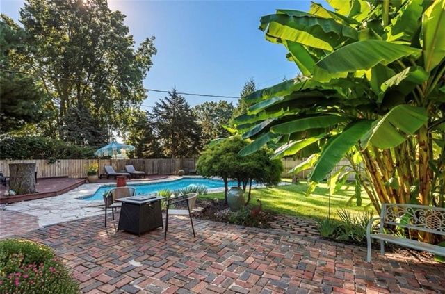 2105 W 50th Terrace, Mission Woods, KS 66205