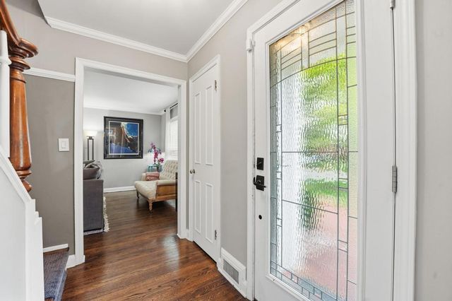 2105 W 50th Terrace, Mission Woods, KS 66205