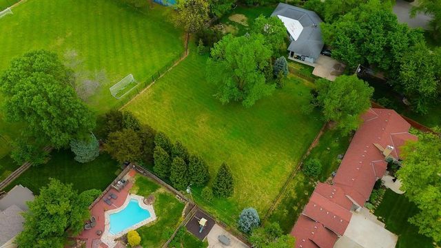 2105 W 50th Terrace, Mission Woods, KS 66205