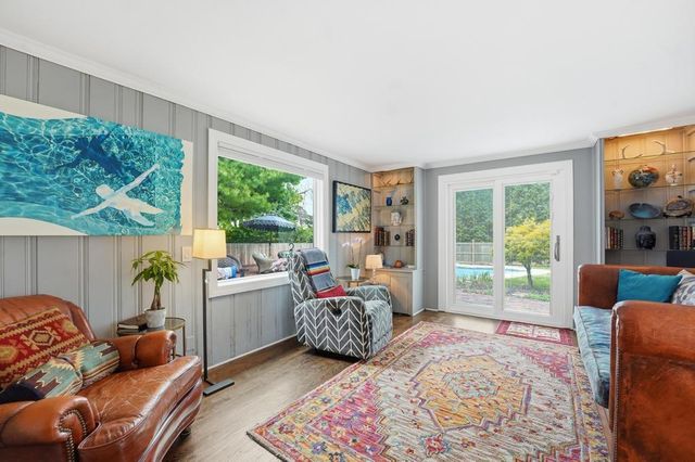 2105 W 50th Terrace, Mission Woods, KS 66205