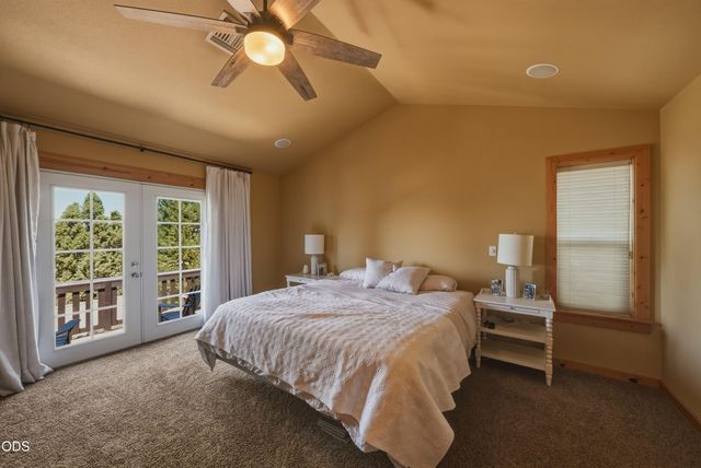 2048 NE Cradle Mountain Way, Bend, OR 97701