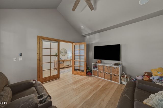 2048 NE Cradle Mountain Way, Bend, OR 97701