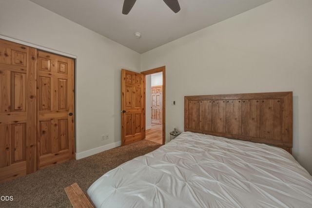 2048 NE Cradle Mountain Way, Bend, OR 97701