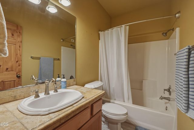 2048 NE Cradle Mountain Way, Bend, OR 97701