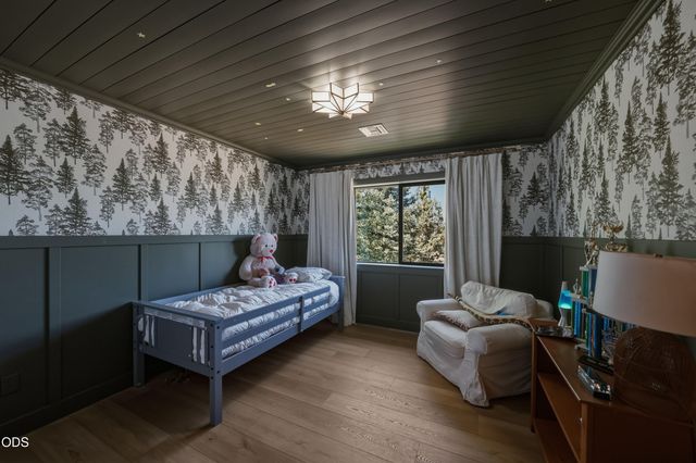 2048 NE Cradle Mountain Way, Bend, OR 97701