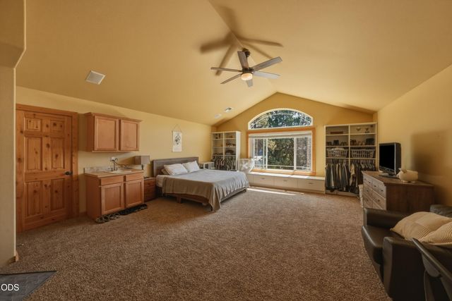 2048 NE Cradle Mountain Way, Bend, OR 97701