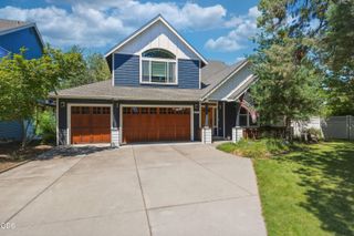 2048 NE Cradle Mountain Way, Bend, OR 97701