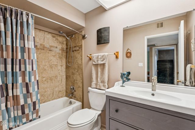 11012 W ABBOTT Avenue, Sun City, AZ 85351