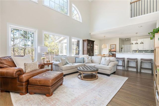 210 Glenhaven Way, Woodstock, GA 30188