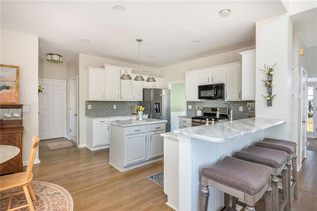 210 Glenhaven Way, Woodstock, GA 30188