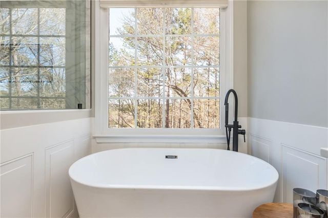 210 Glenhaven Way, Woodstock, GA 30188