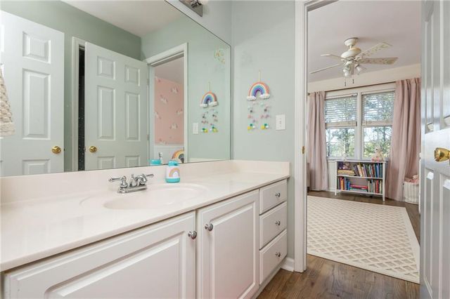 210 Glenhaven Way, Woodstock, GA 30188
