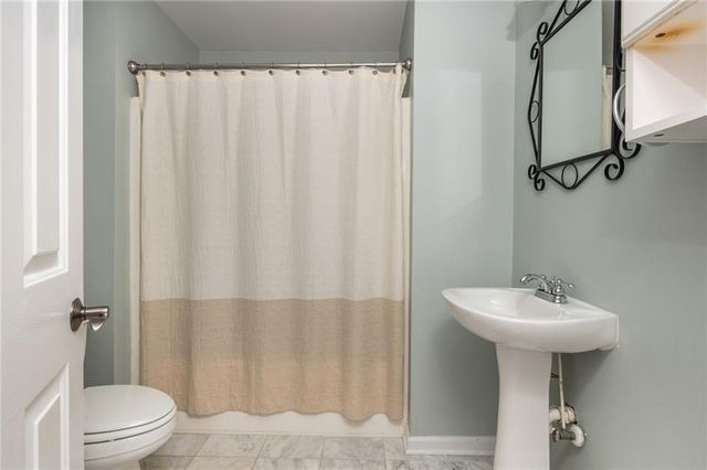210 Glenhaven Way, Woodstock, GA 30188