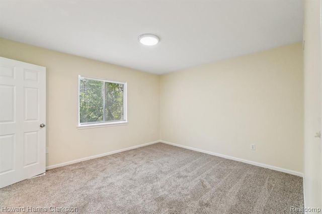 73 Poplar Avenue, Pontiac, MI 48342