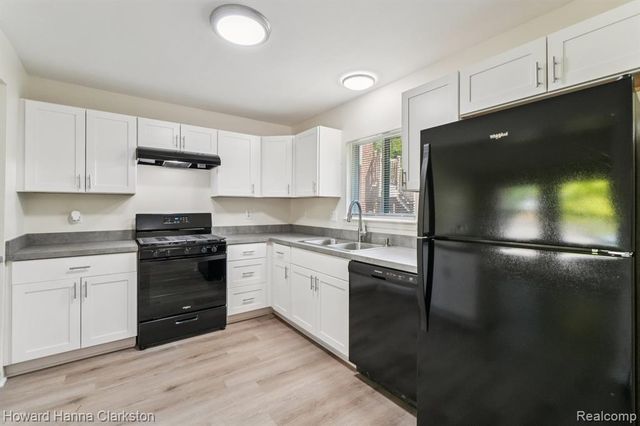 73 Poplar Avenue, Pontiac, MI 48342