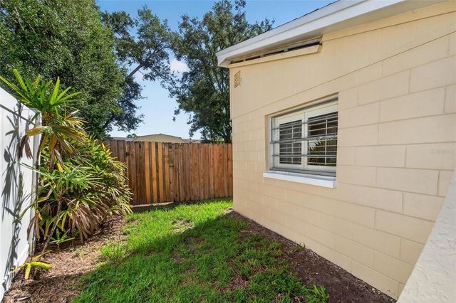 522 HIGHVIEW CIRCLE N, Brandon, FL 33510