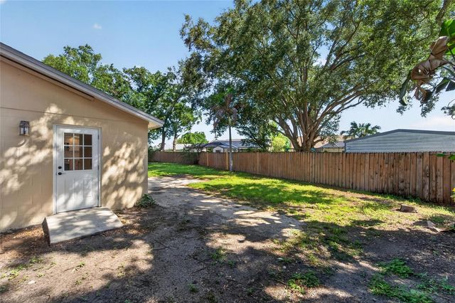 522 HIGHVIEW CIRCLE N, Brandon, FL 33510