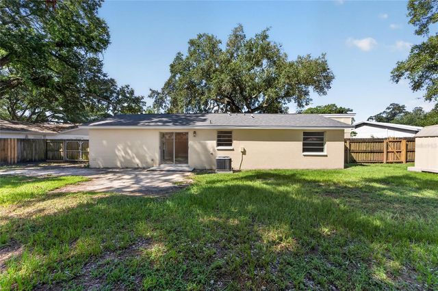 522 HIGHVIEW CIRCLE N, Brandon, FL 33510