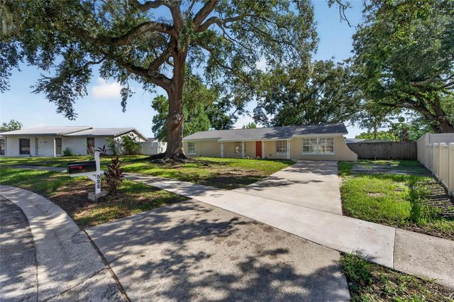 522 HIGHVIEW CIRCLE N, Brandon, FL 33510