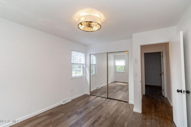 28570 Simmons Road, Perrysburg, OH 43551